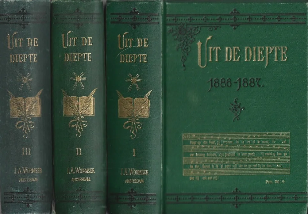 UIT DE DIEPTE : Leerredenen door de predikanten der Nederduitsche Gereformeerde Kerk van Amsterdam (doleerende) en hun trouwe medebroeders in de lokalen gehouden (1886-1889) Aanbieding