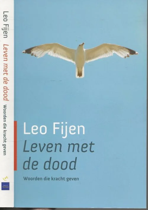 Dagaanbieding Leven met de dood -woorden die kracht gevenLeo Fijen studeerde geschiedenis aan de Universiteit in Leiden. Hij was adjunct-perschef van de Nederlandse Bisschoppenconferentie en het R.K. Kerkgenootschap