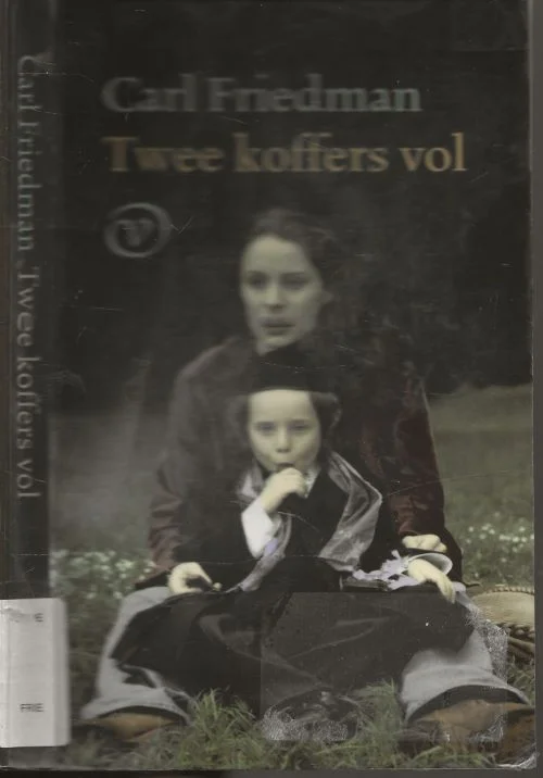 Twee koffers volvan Carl Friedman (pseudoniem van Carolina Klop) Eindhoven, 29 april 1952 – Amsterdam, 27 maart 2020), Carl Direct Verzonden