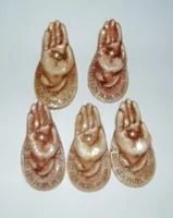 Hand met parel – klein op voet Weekendaanbieding