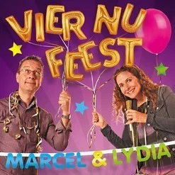 Favoriet VIER NU FEEST MUZIEKBOEK