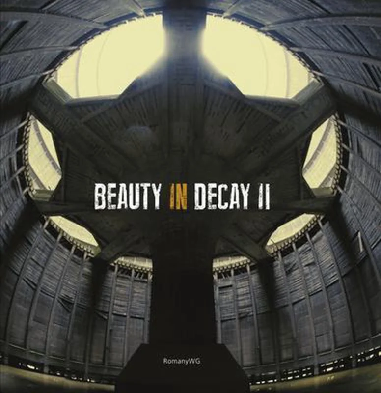 Beauty in Decay Ii Beperkte Voorraad