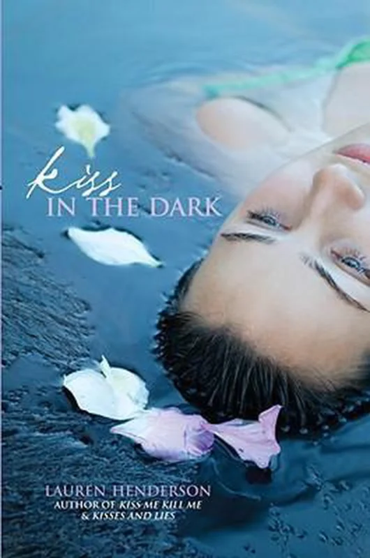 Kiss in the Dark Koop Vandaag