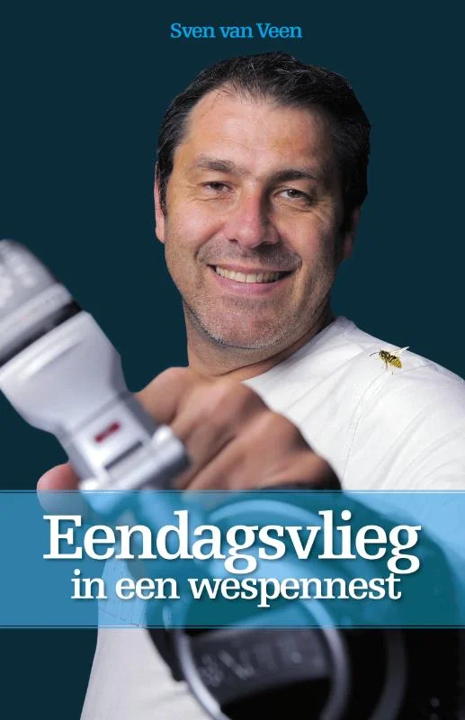 Eendagsvlieg in een wespennest Direct Verzonden