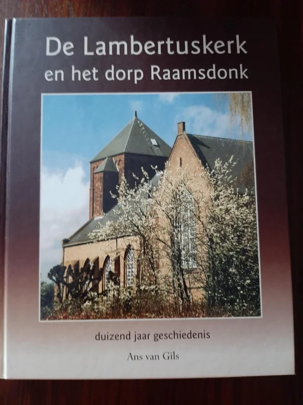 De Lambertuskerk en het dorp Raamsdonk Koopje